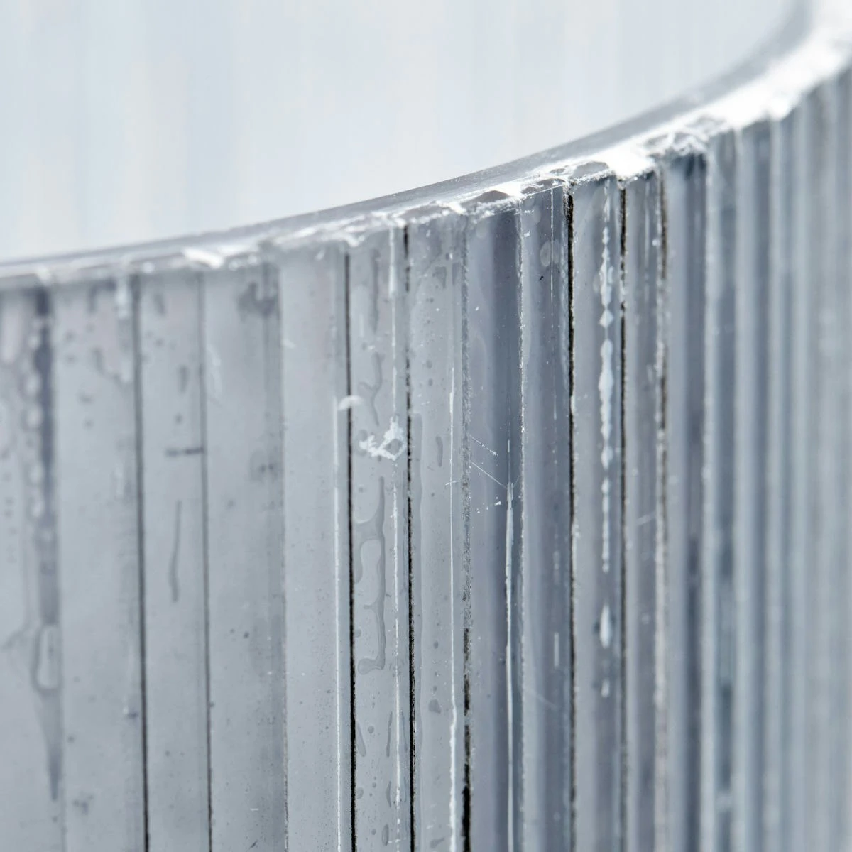 House Doctor Mirr Kerzenständer Frost Grey H19 Cm 5 House Doctor Mirr Kerzenständer Frost Grey H19 Cm – Bild 3