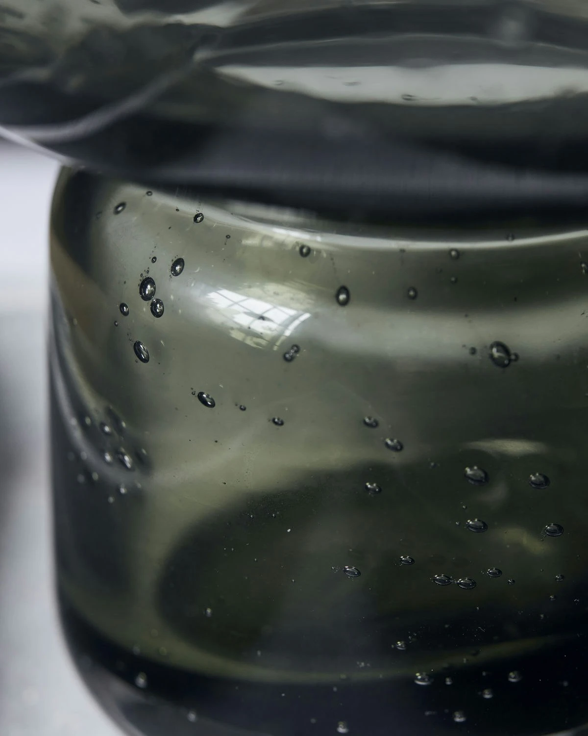 House Doctor Farida Vase Glas 17x22 Cm, Grün 6 House Doctor Farida Vase Glas 17x22 Cm, Grün – Bild 4