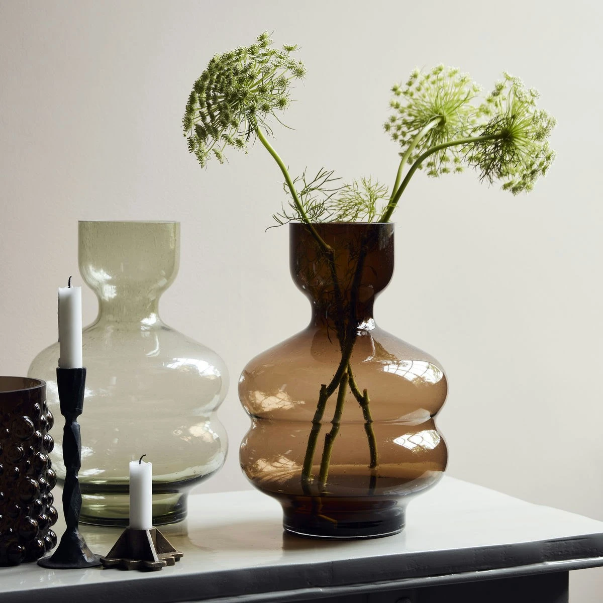 House Doctor Organi Vase Glas 24x35 Cm, Bernsteingelb 4 House Doctor Organi Vase Glas 24x35 Cm, Bernsteingelb – Bild 2